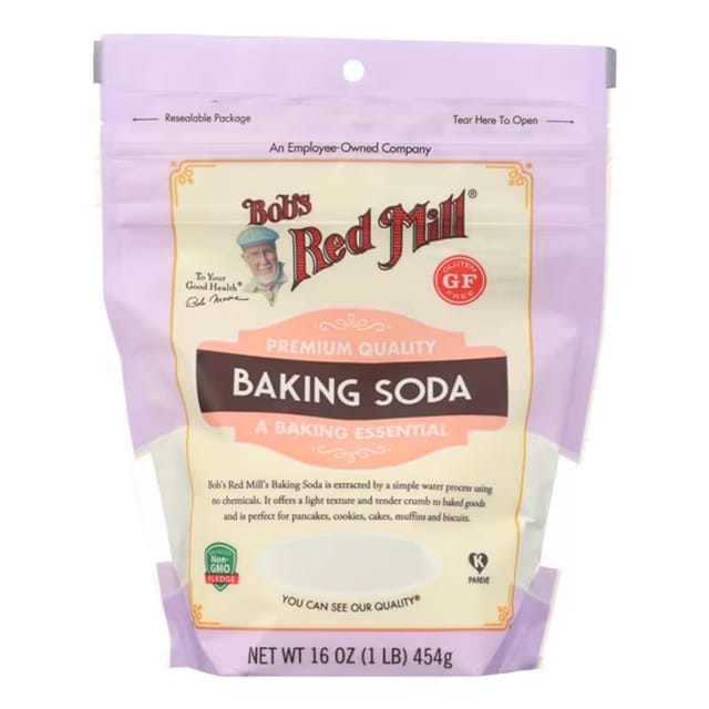 Bob's Red Mill Pure Baking Soda packshot on a clean white background