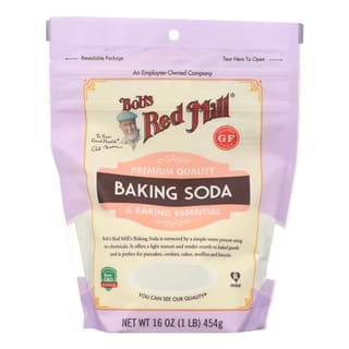 Bob's Red Mill Pure Baking Soda packshot on a clean white background